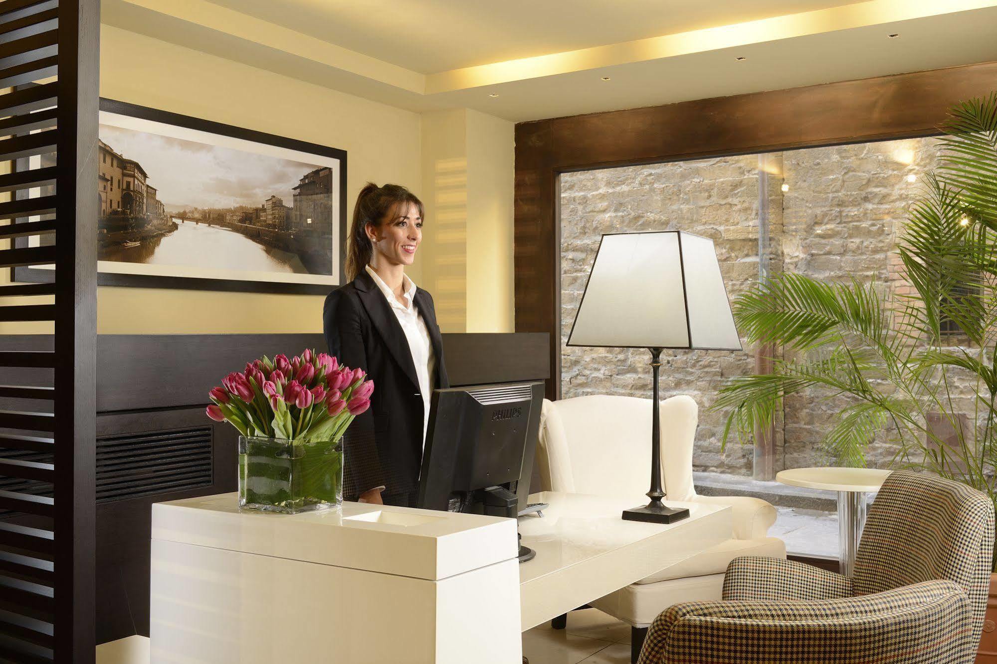 Ponte Vecchio Suites & Spa Florencja Zewnętrze zdjęcie